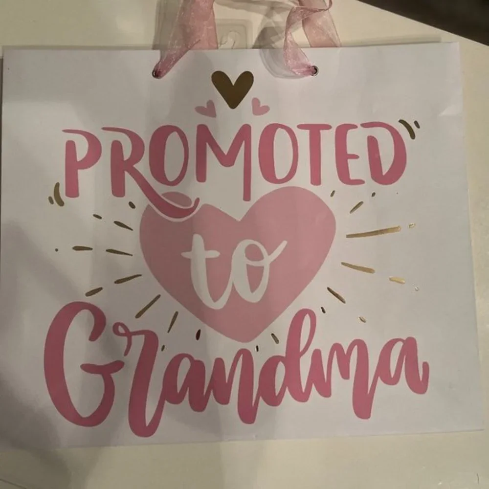 Gift Bag for New Grandma‎ (new)